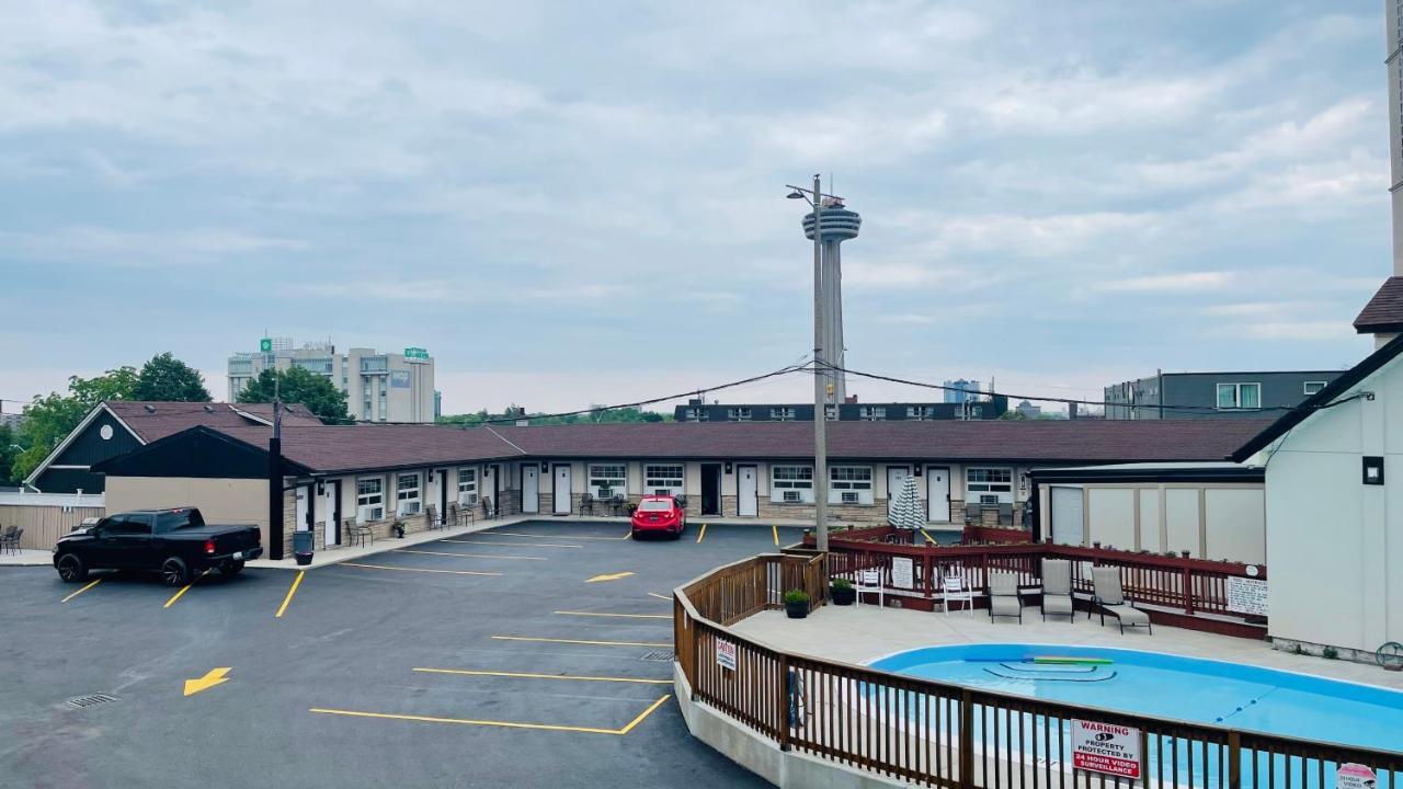 Falls By The Falls Hotel 3*