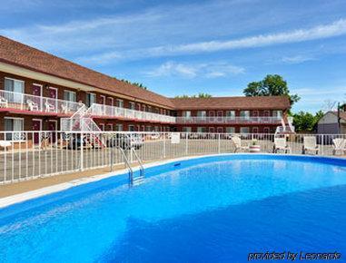 Falls By The Falls Hotel 3*